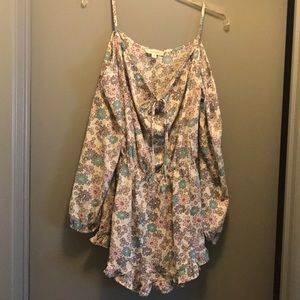 Floral summertime romper🌸